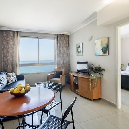 Almog Tower Aparthotel Хайфа Екстериор снимка