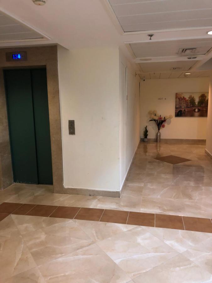 Almog Tower Aparthotel Хайфа Екстериор снимка