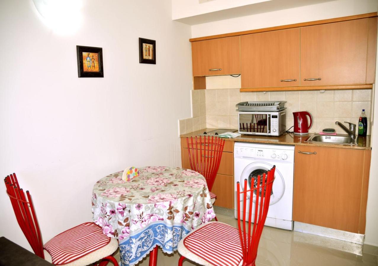 Almog Tower Aparthotel Хайфа Екстериор снимка